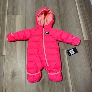 NEW Nike Infant Puffer Snowsuit - Size: 3M